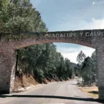 Entrada_a_Guadalupe_y_Calvo,_Chihuahua