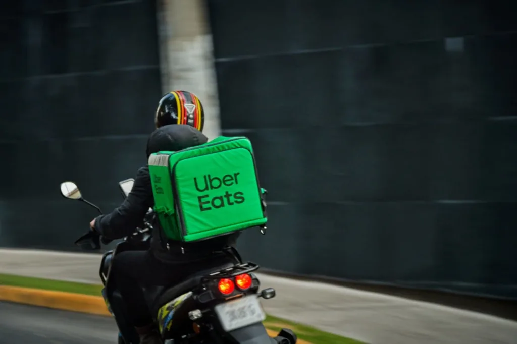 UBER EATS (1)