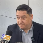 alfredo chavez tight lips callado serio archivo