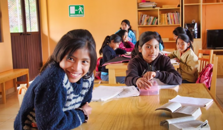 EDUCACION INDIGENA ESTUDIANTE ALUMNA