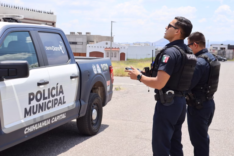 MUNICIPAL PATRULLA POLICIA ARCHIVO