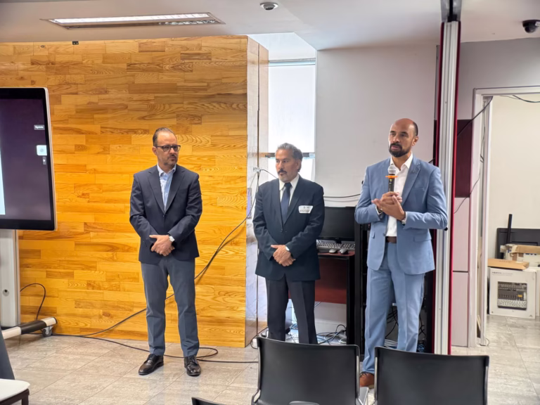 WhatsApp Image 2025-10-14 at 08.30.42