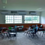 saloon-vacio-cuarto-214217-1024x576