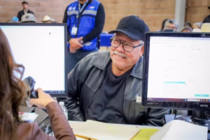 adulto mayor gobierno tramite paam2