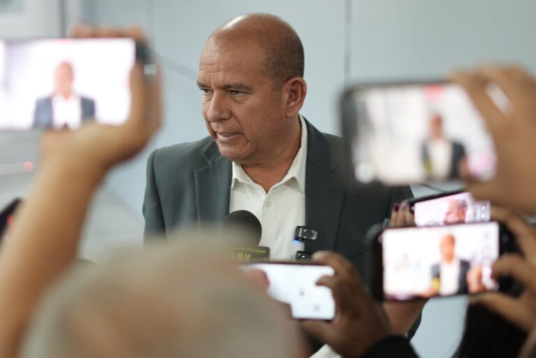 8d13423a-dbdd-4d4f-8382-4004e995b8c2