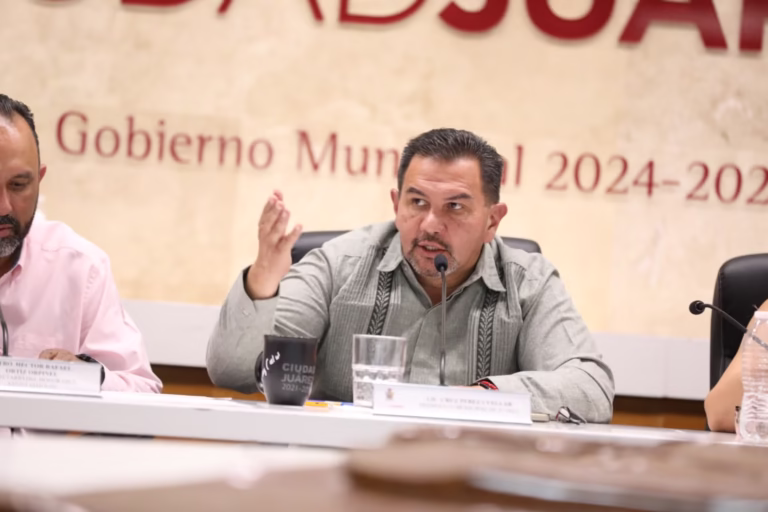 cruz-perez-cuellar-cabildo-1536x1023